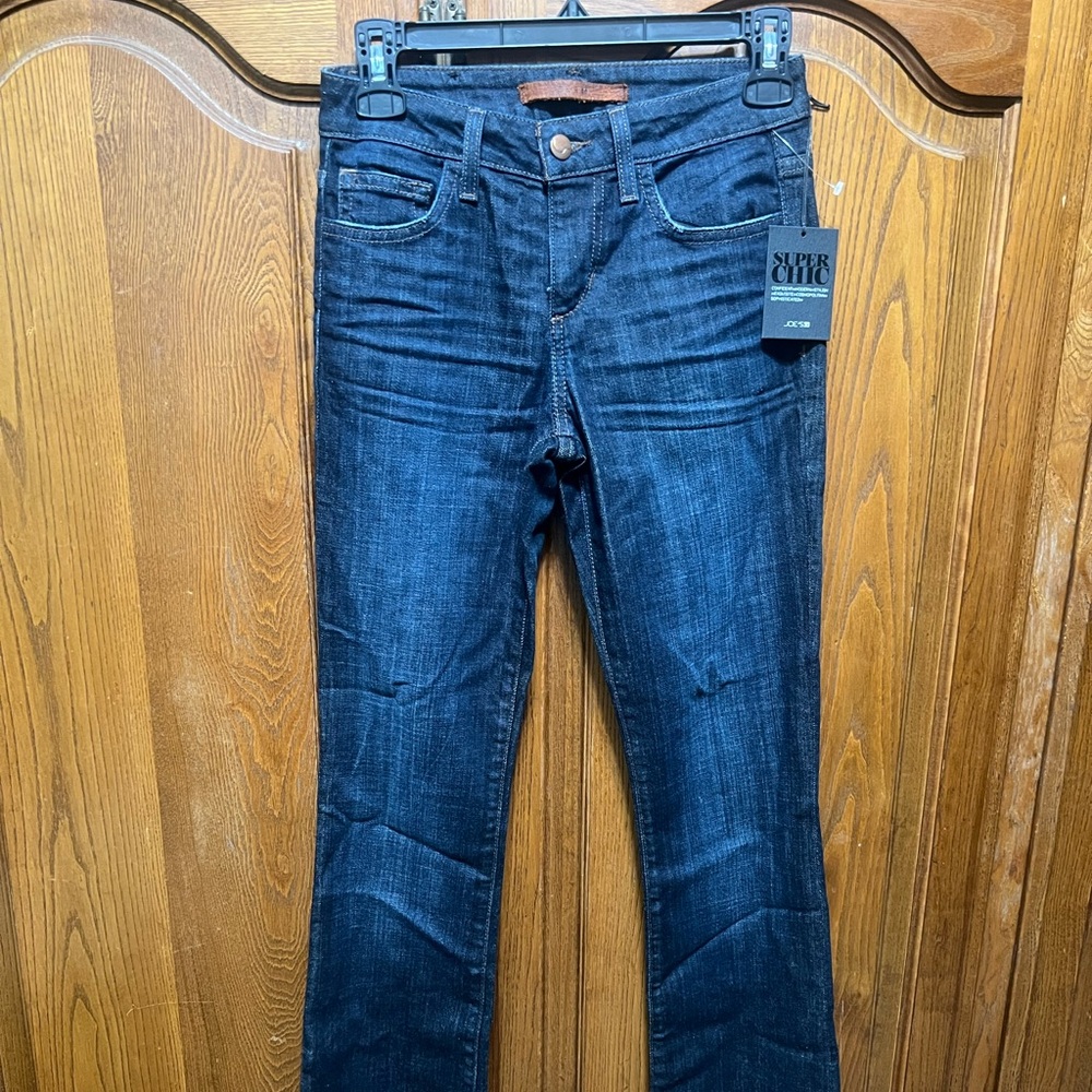Super Chic JOE’S Jeans - Size W25